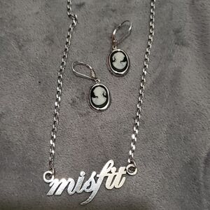 Sterling Silver 'Misfit' Choker & Cameo Earrings